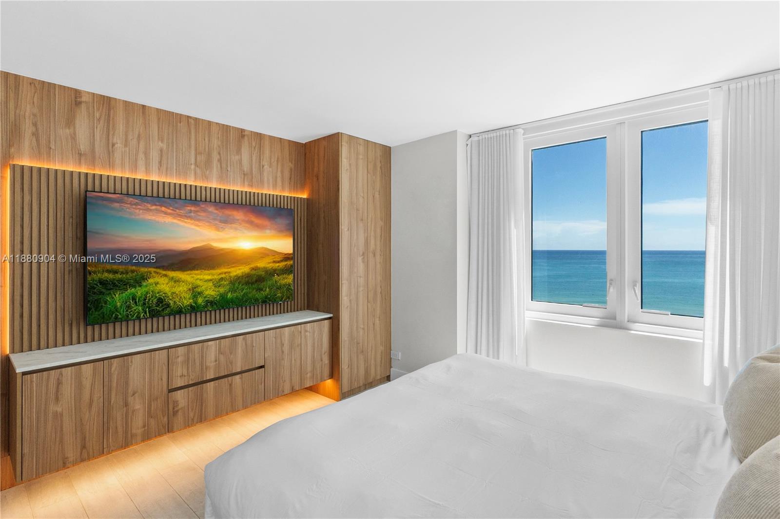 RONEY PALACE CONDO - Residential