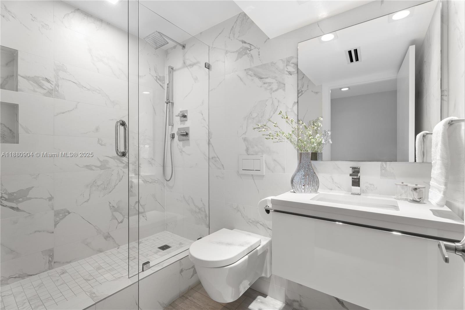 RONEY PALACE CONDO - Residential