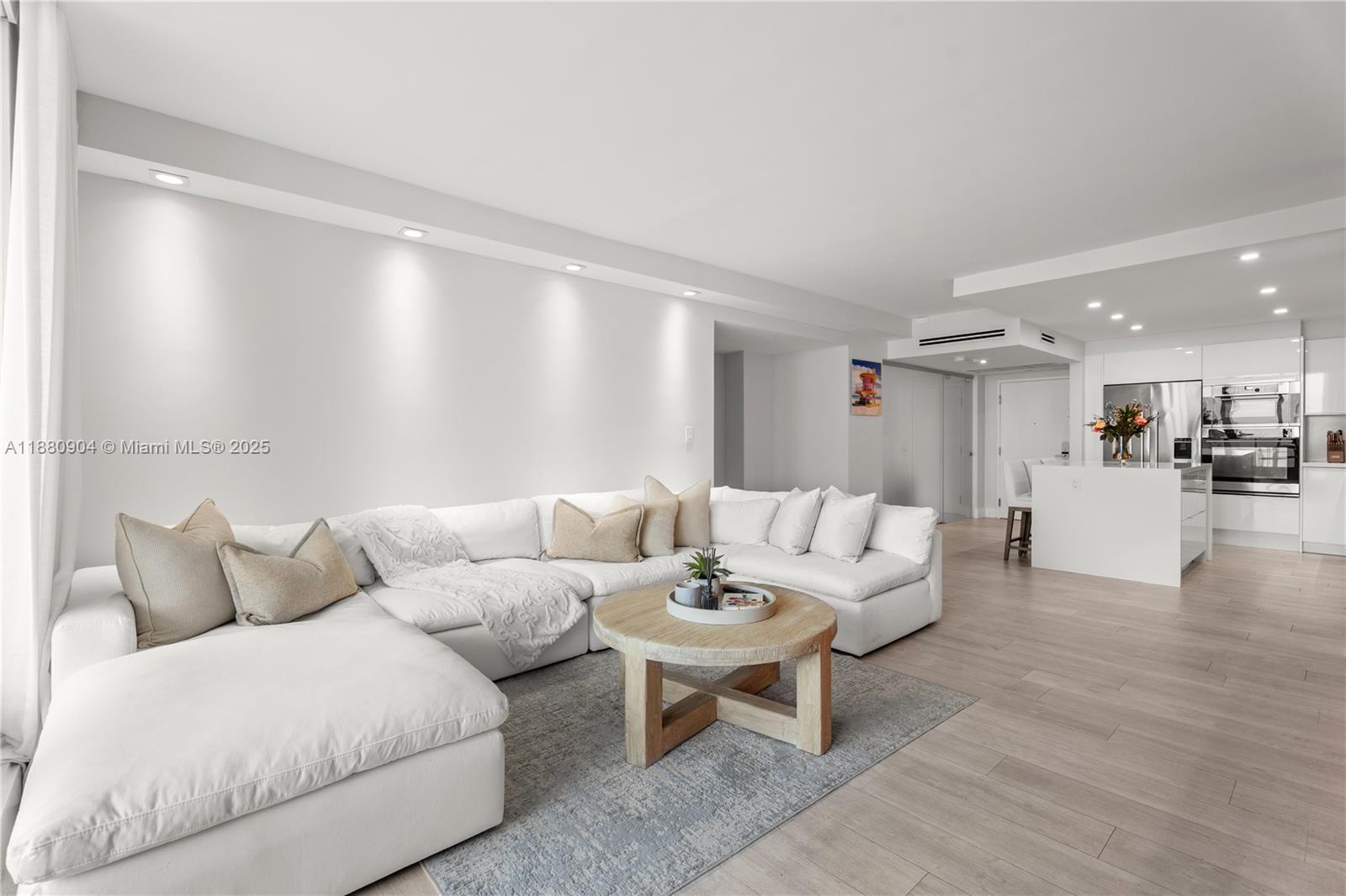 RONEY PALACE CONDO - Residential
