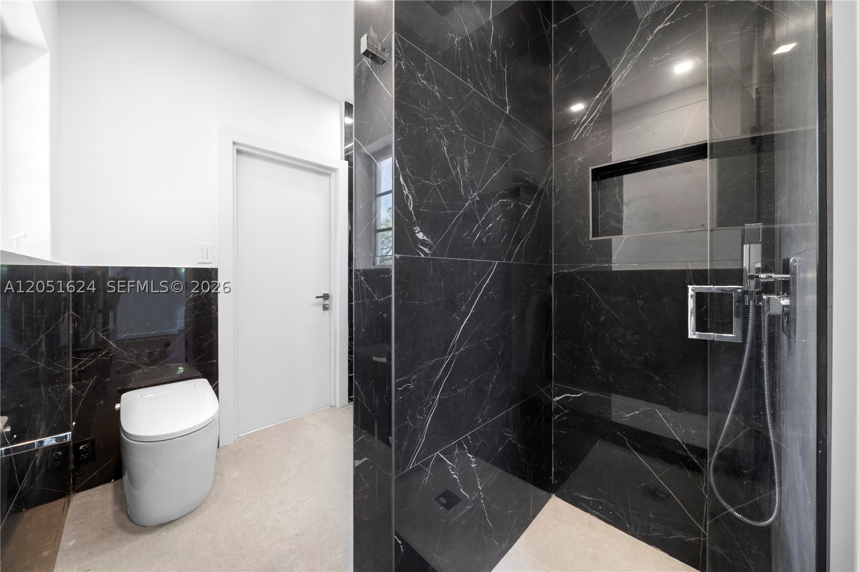 LA GORCE GOLF SUB - Residential Lease