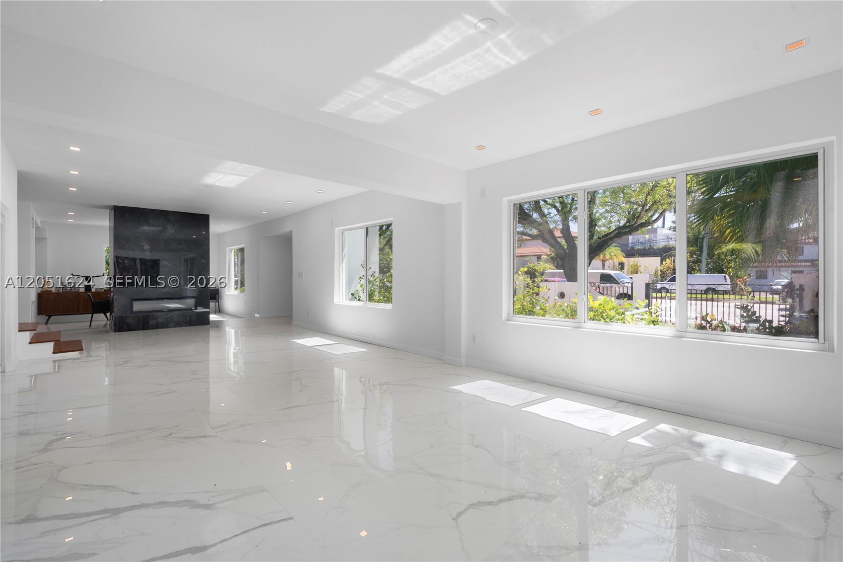 LA GORCE GOLF SUB - Residential Lease