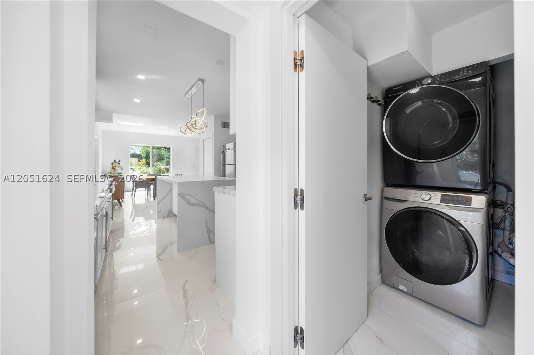 LA GORCE GOLF SUB - Residential Lease