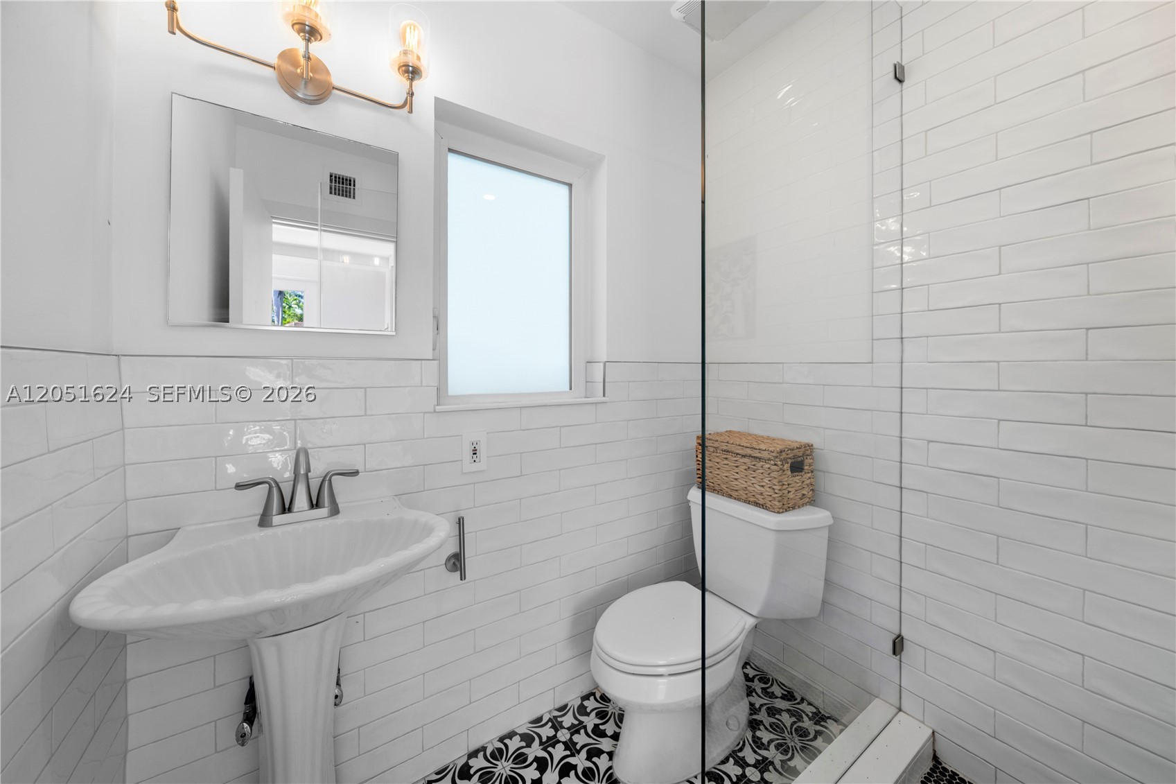 LA GORCE GOLF SUB - Residential Lease