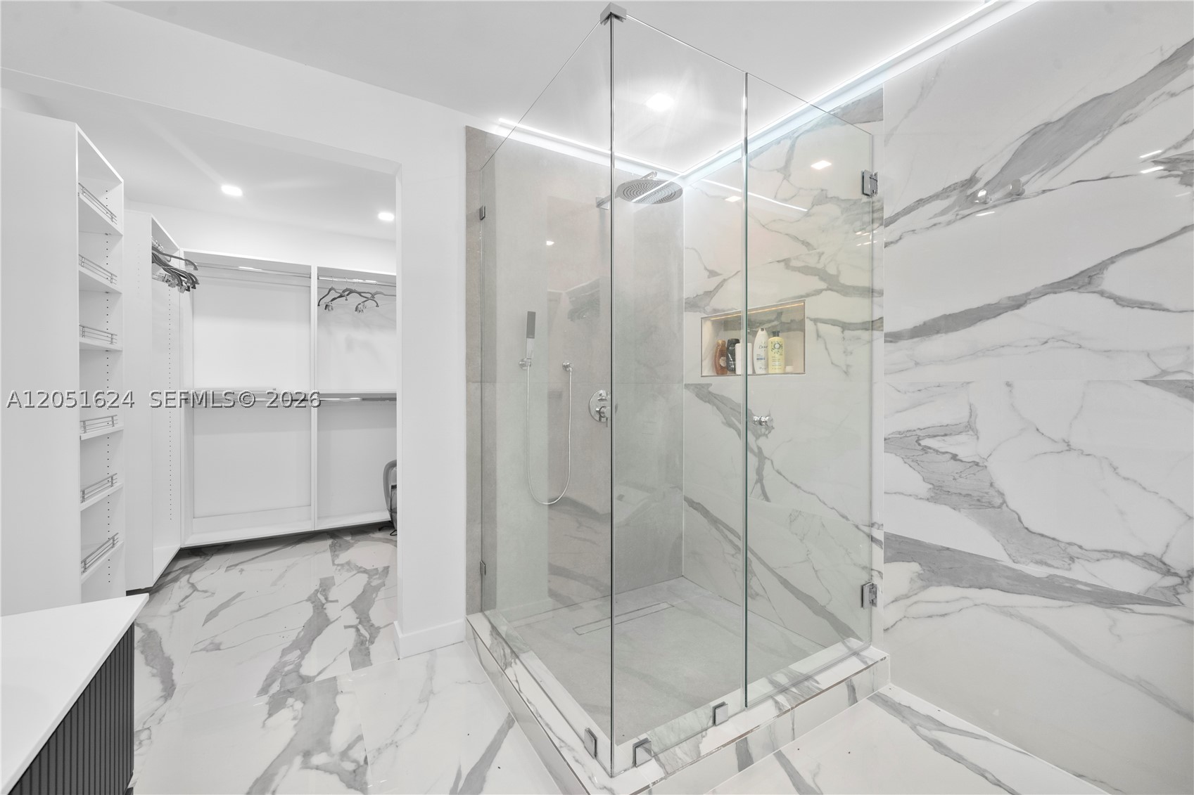 LA GORCE GOLF SUB - Residential Lease