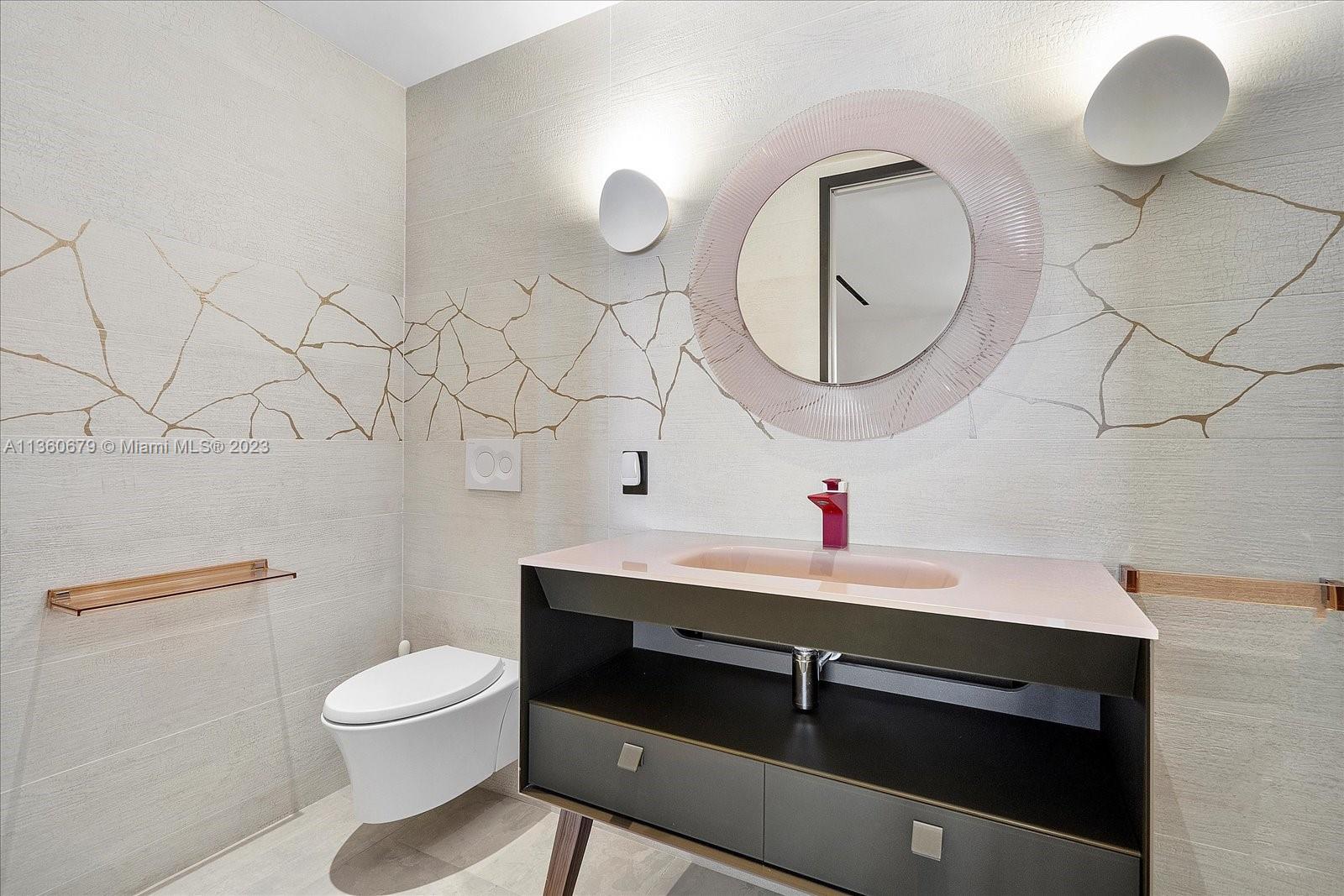 THE GRAND VENETIAN CONDO - Residential
