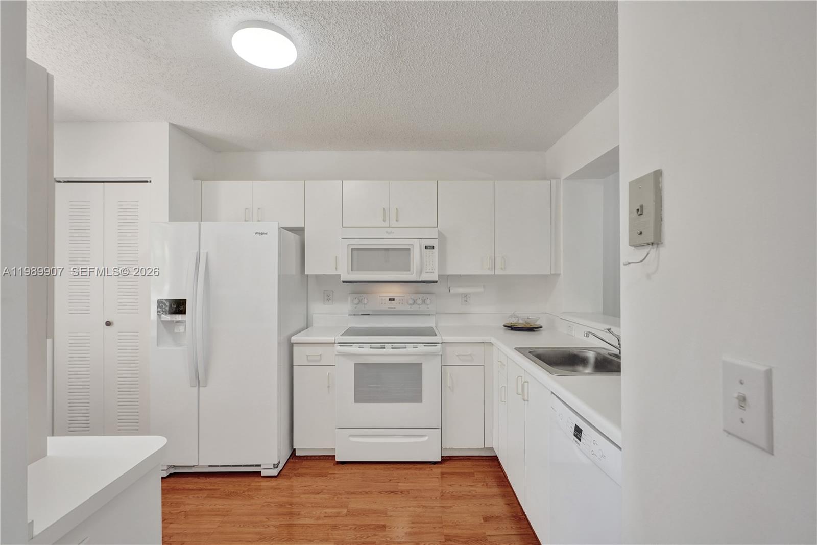 WELDON CONDOMINIUM G - Residential