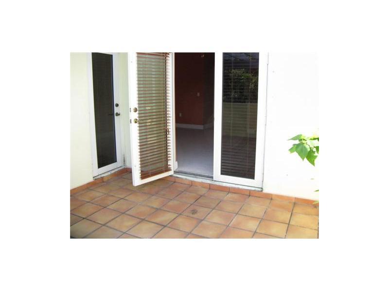 PALM VILLAS CONDO INC - Residential Lease