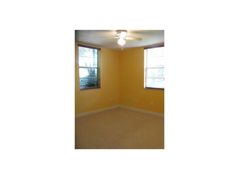PALM VILLAS CONDO INC - Residential Lease