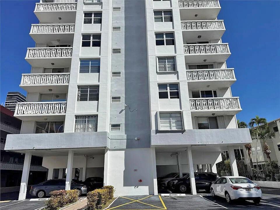 ASHLEIGH HOUSE CONDO - Residential
