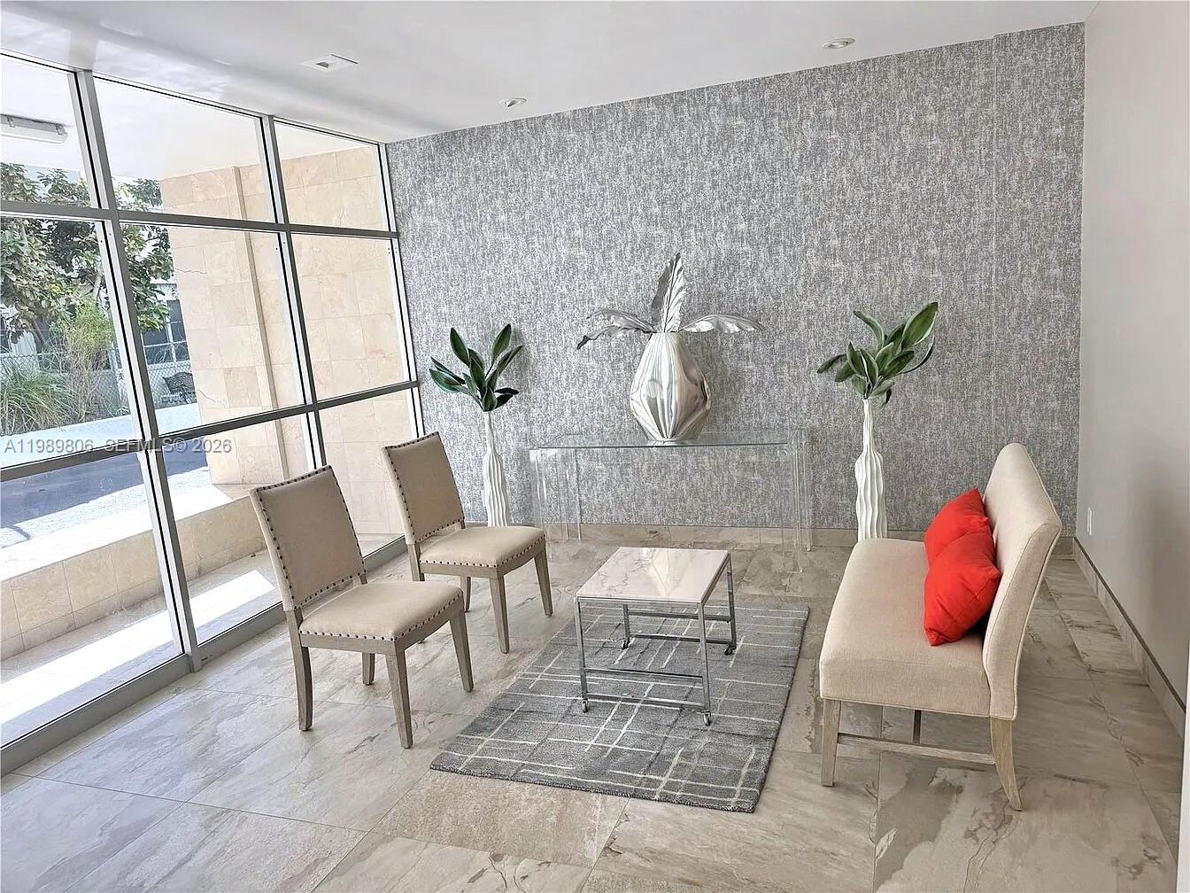 ASHLEIGH HOUSE CONDO - Residential