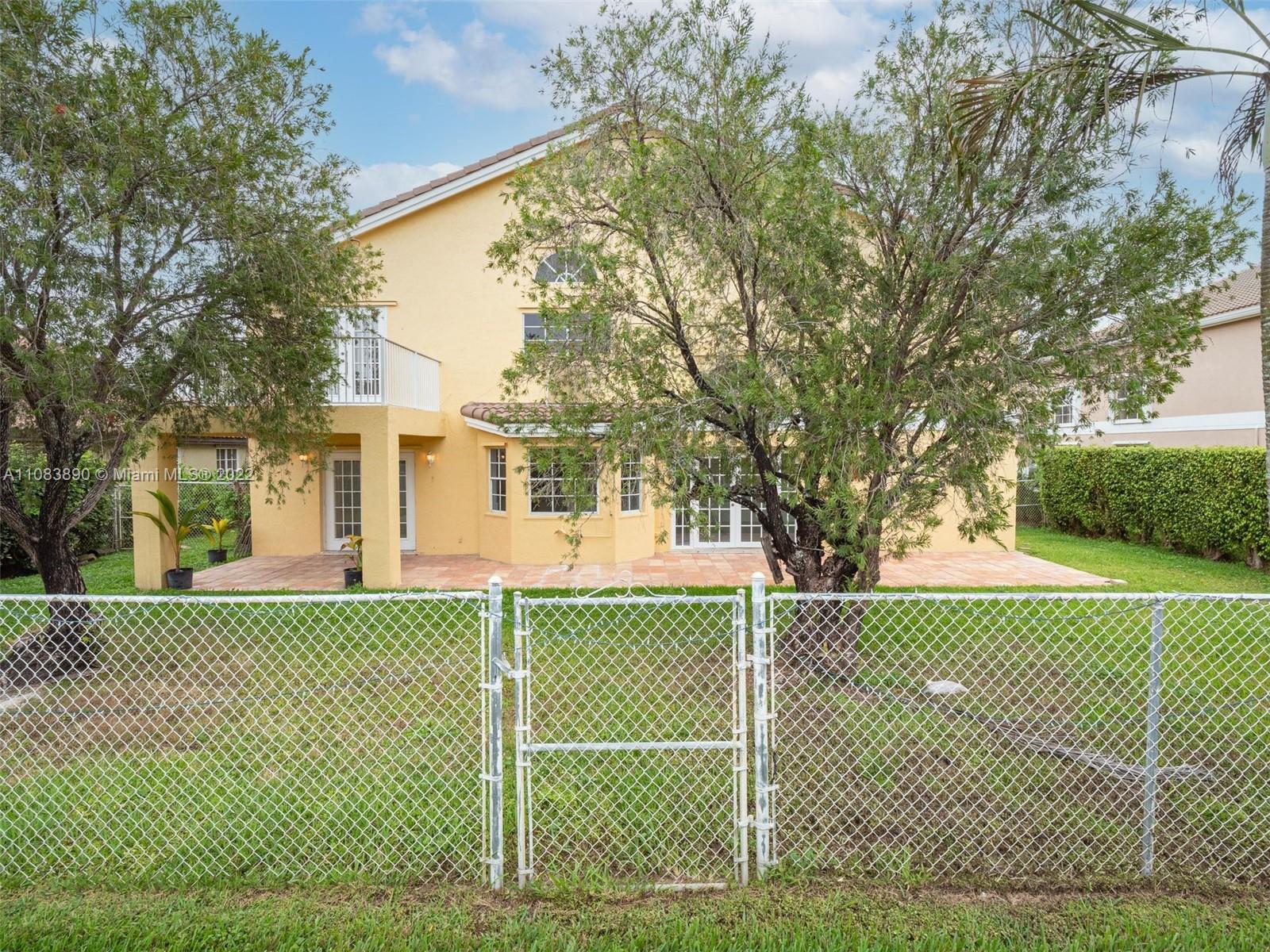 PRESERVE ESTATES - Residential