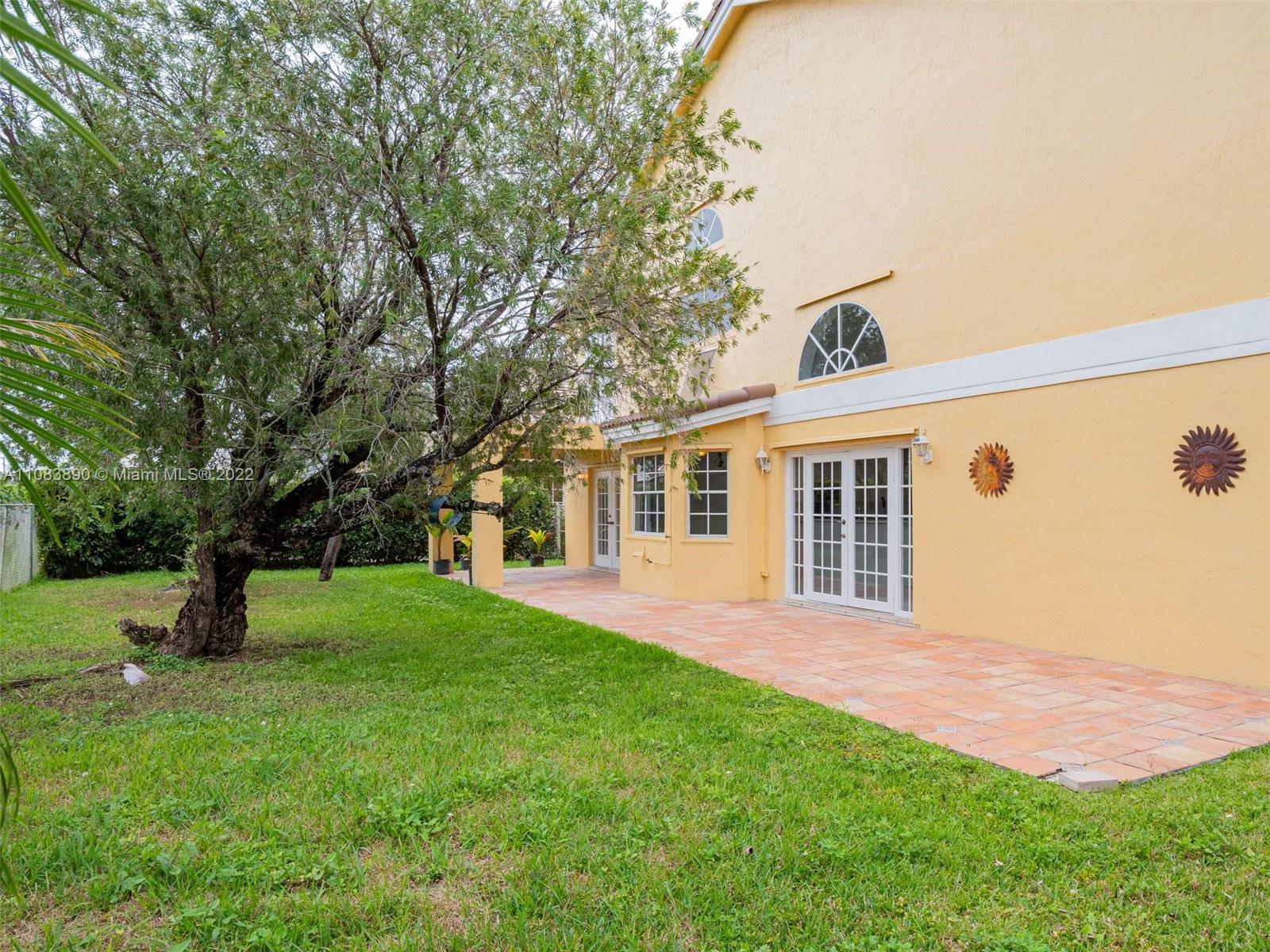 PRESERVE ESTATES - Residential
