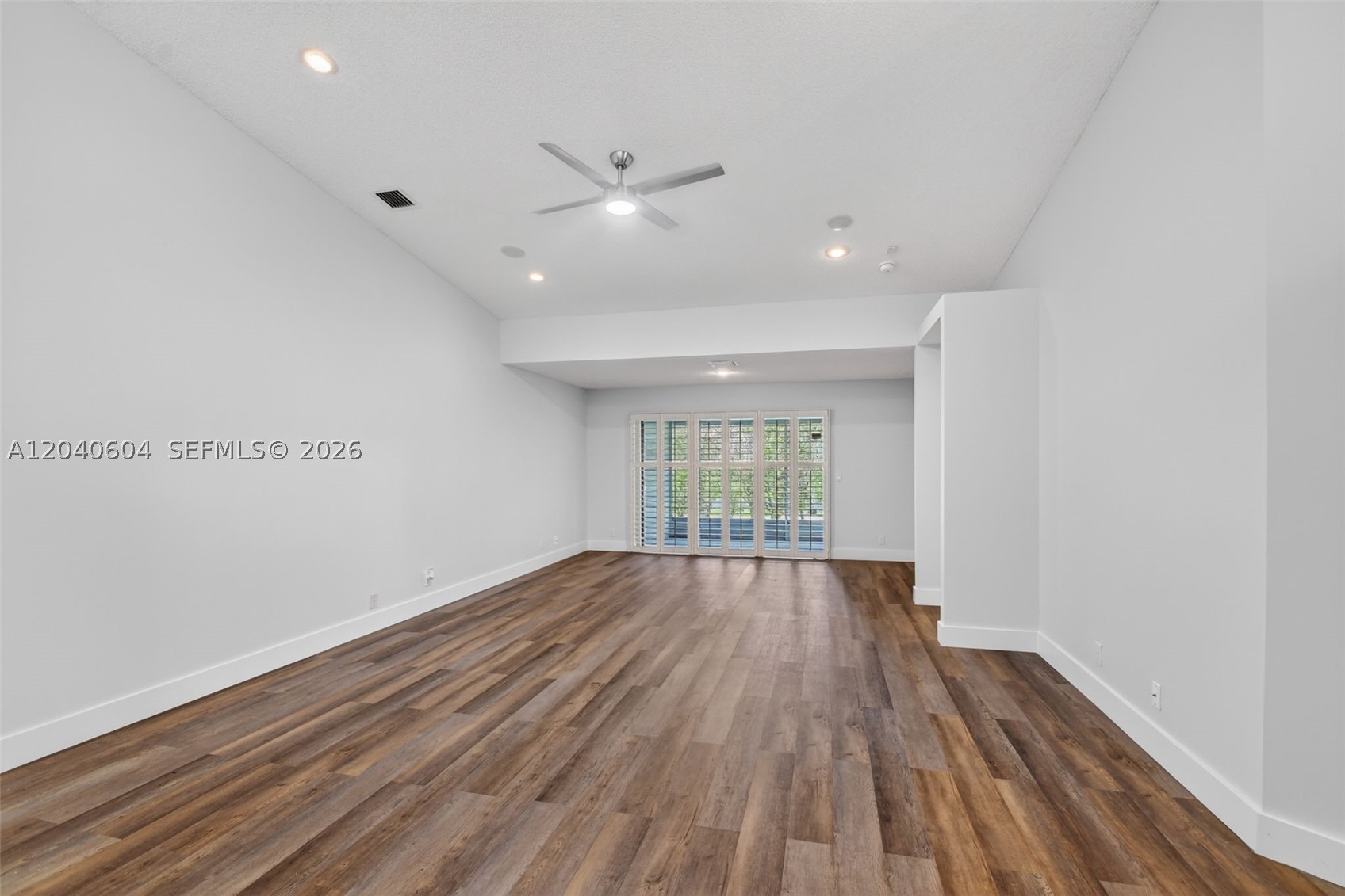 SAUSALITO PLACE - Residential