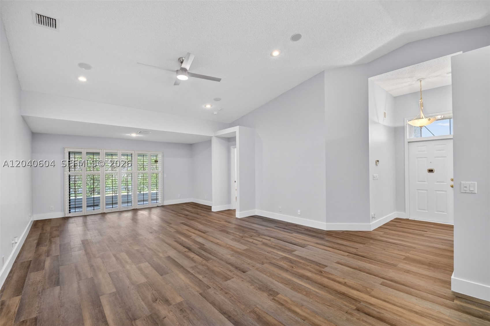 SAUSALITO PLACE - Residential