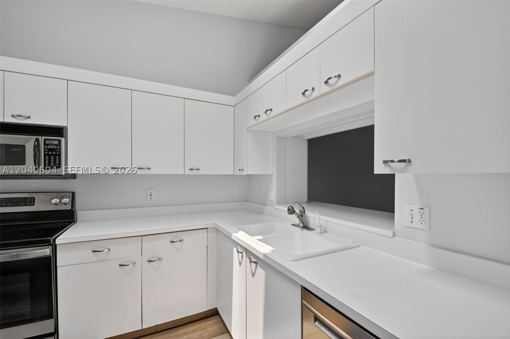 SAUSALITO PLACE - Residential