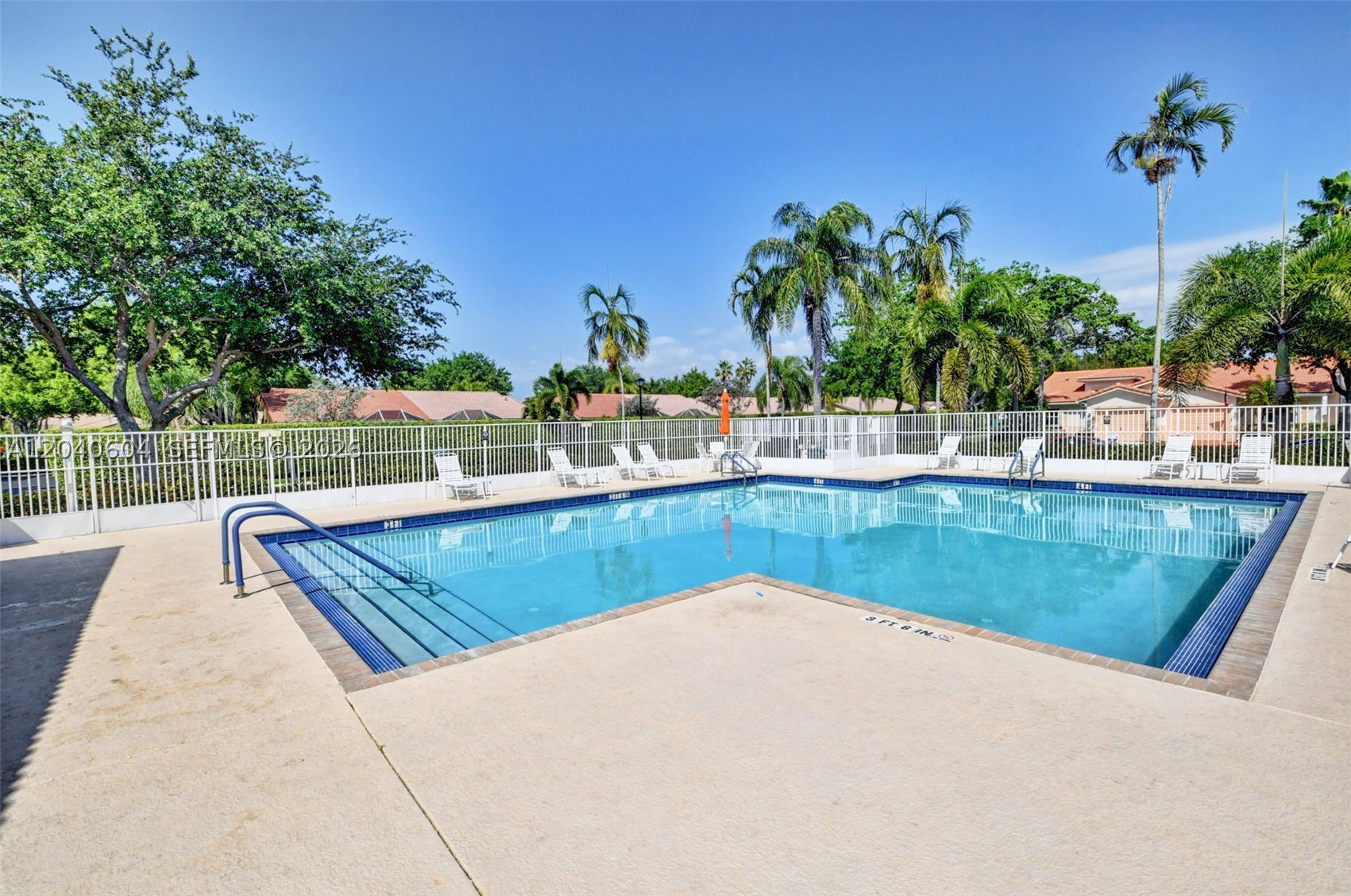SAUSALITO PLACE - Residential
