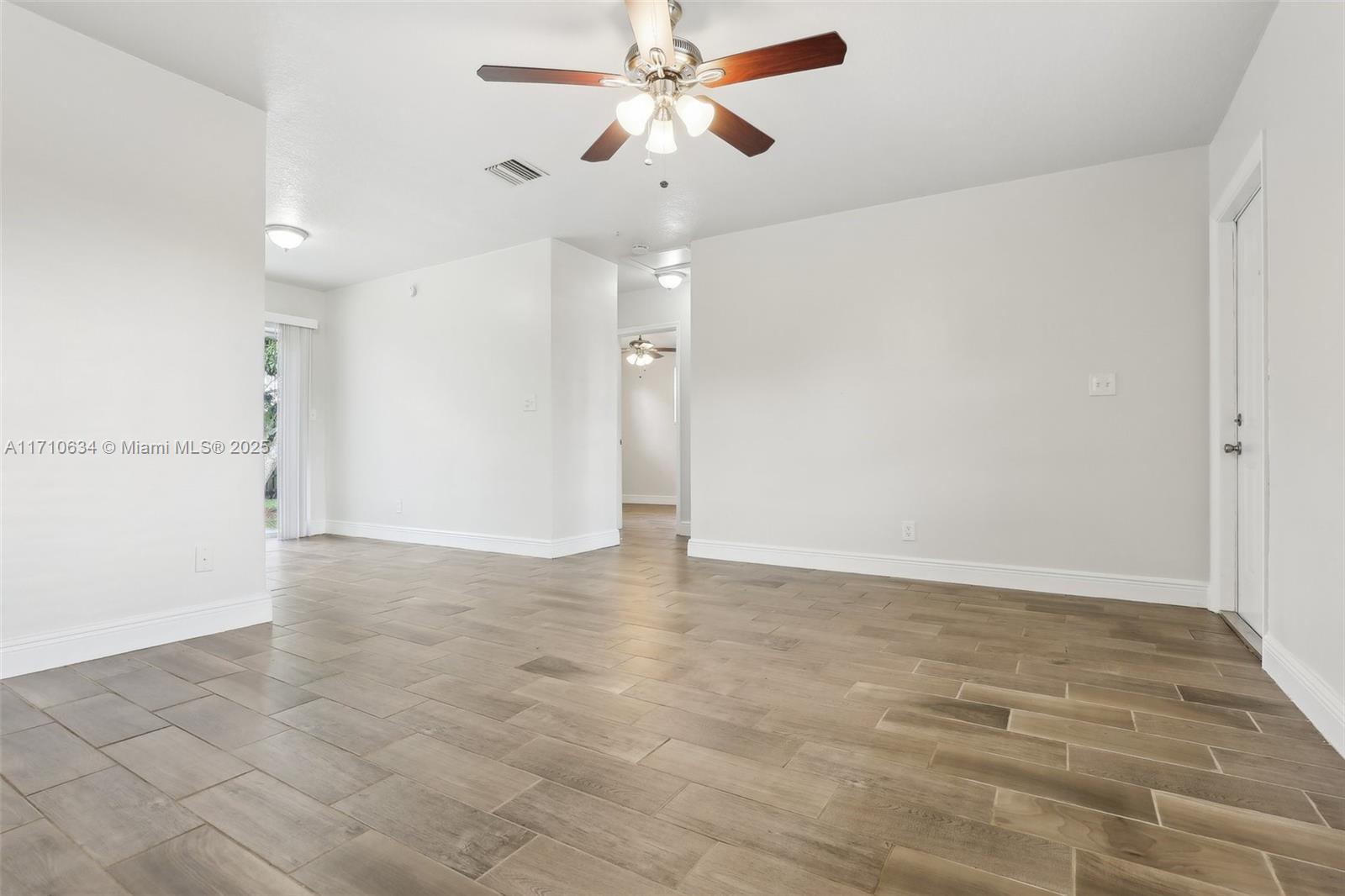 SPRINGBANK PARK - Residential