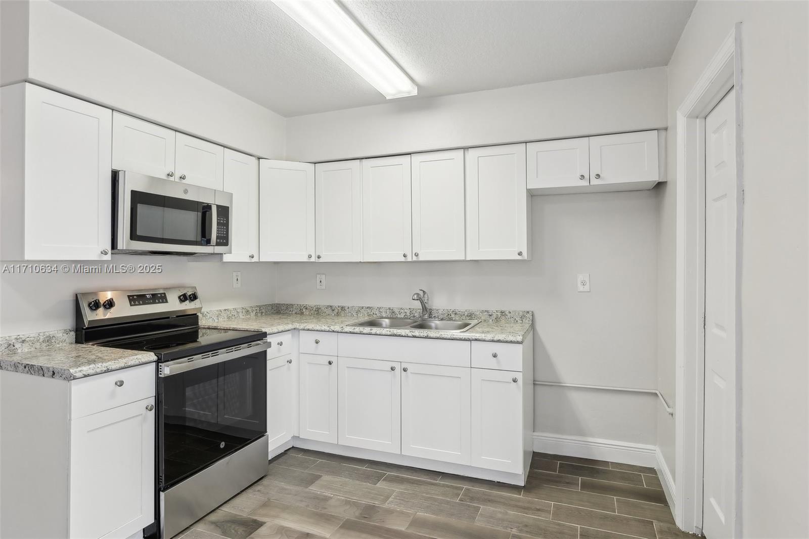 SPRINGBANK PARK - Residential