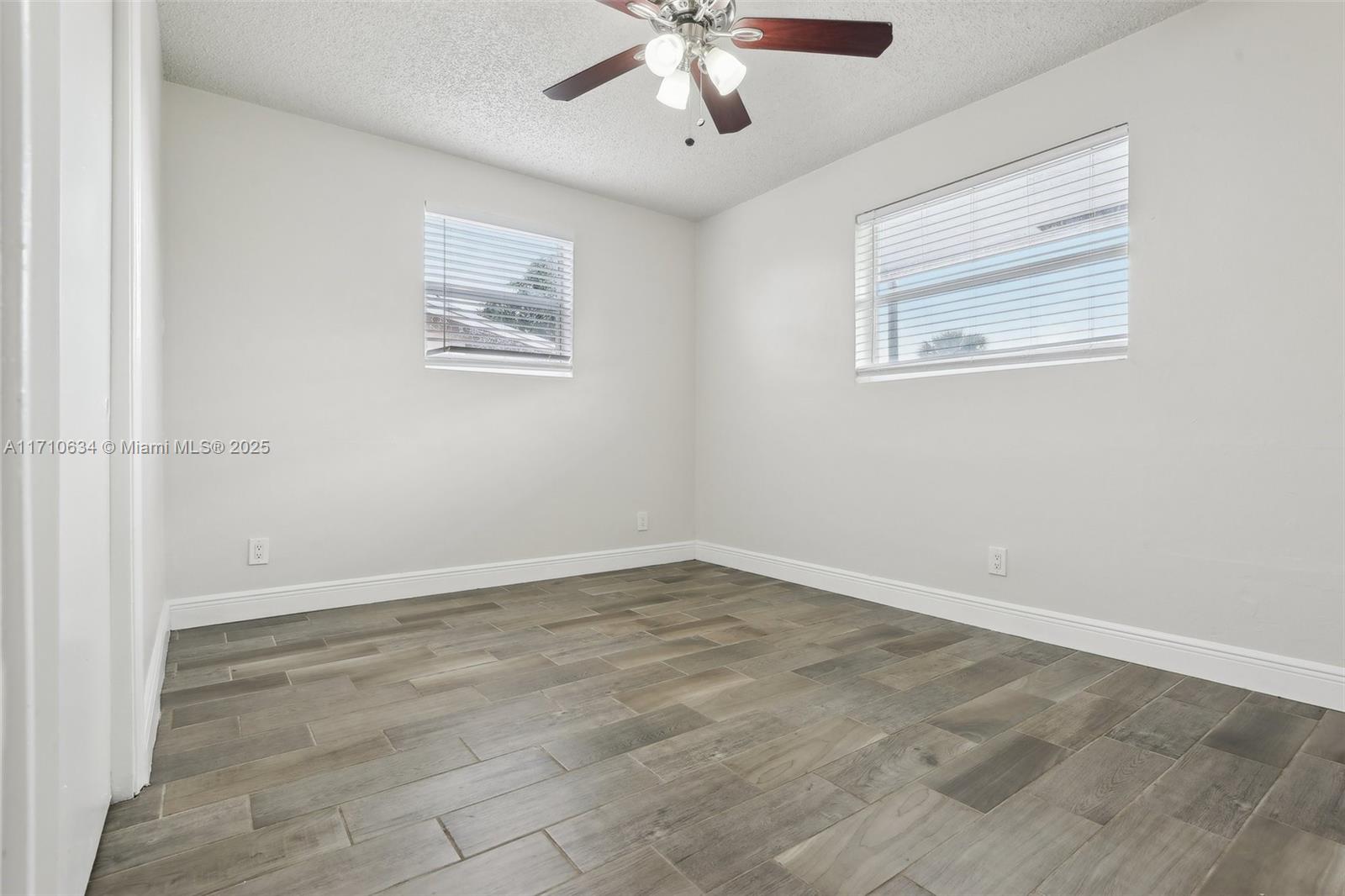 SPRINGBANK PARK - Residential