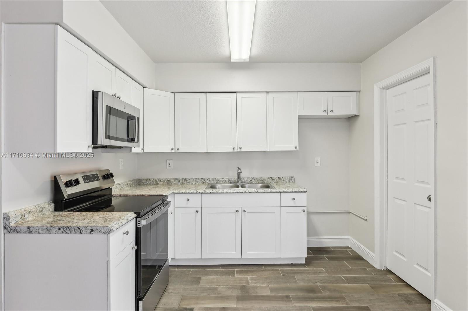 SPRINGBANK PARK - Residential