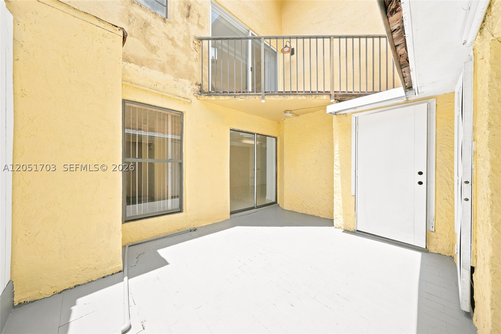9674 GOLFVIEW VILLAS COND - Residential