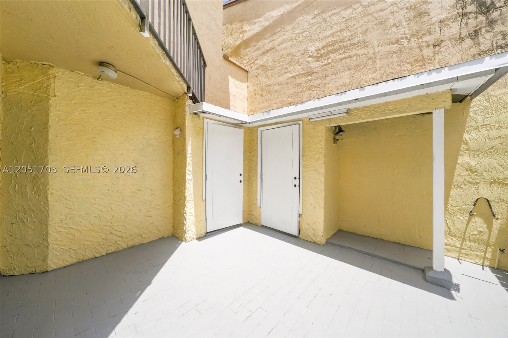 9674 GOLFVIEW VILLAS COND - Residential