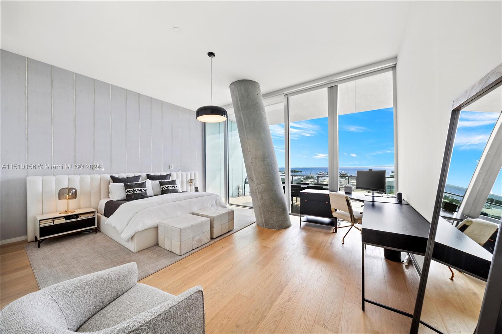 DINNER KEY - Residential