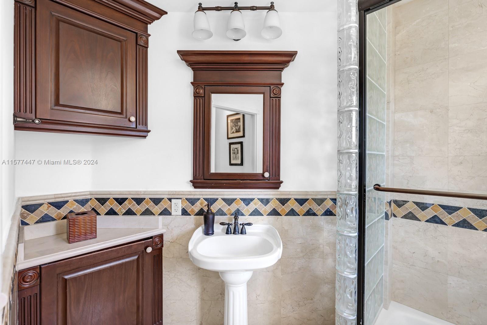 CORAL GABLE COUNTRY CLUB - Residential