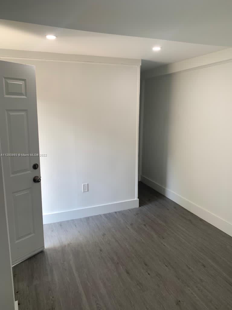 DIXIE HIGHWAY TRACK - Residential
