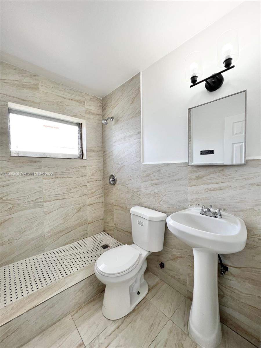 DOWDYS SUB - Residential Lease