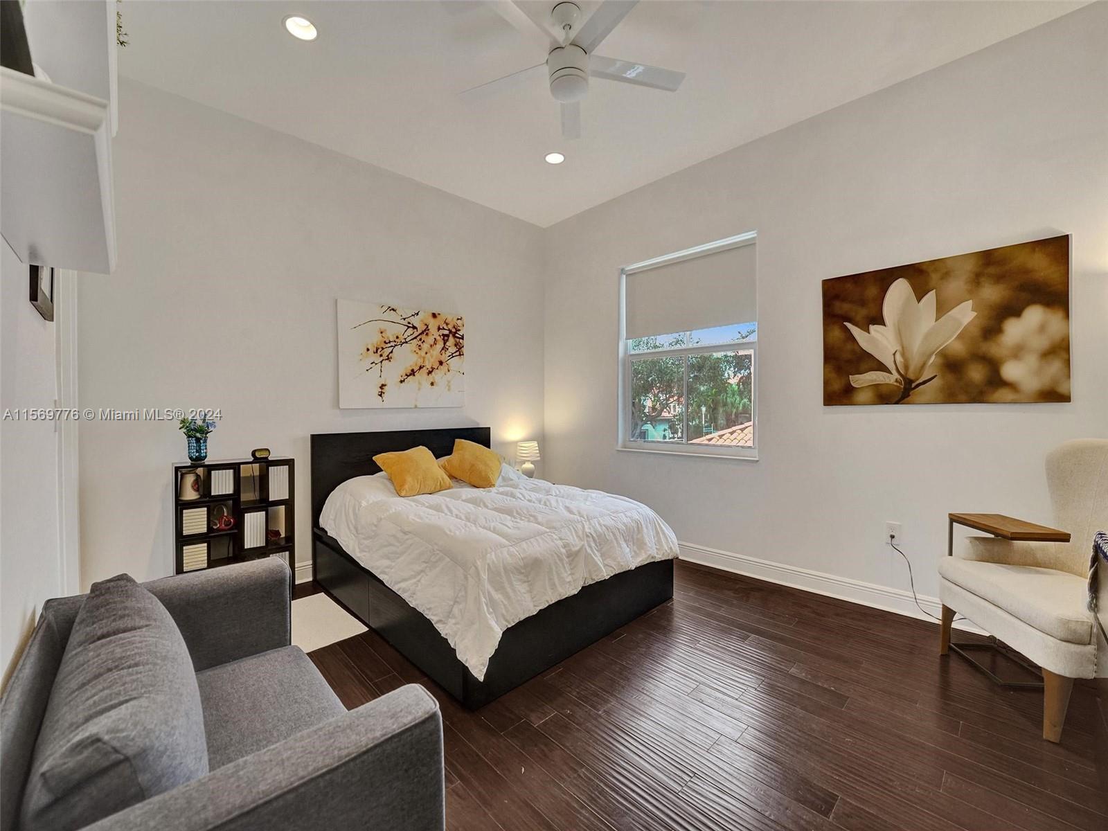 THREE ISLANDS 3RD SECTION - Residential
