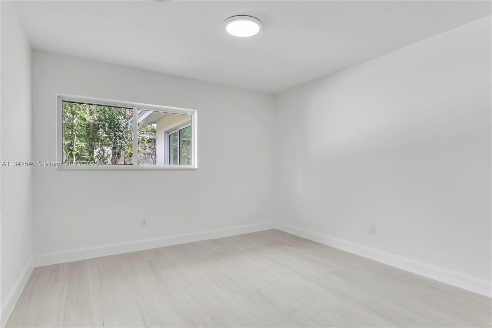 CORAL GABLES RIV SEC 6 - Residential