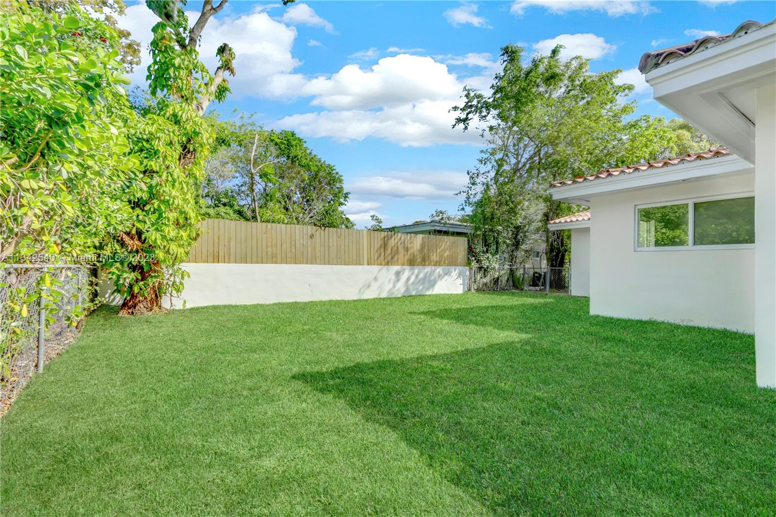 CORAL GABLES RIV SEC 6 - Residential