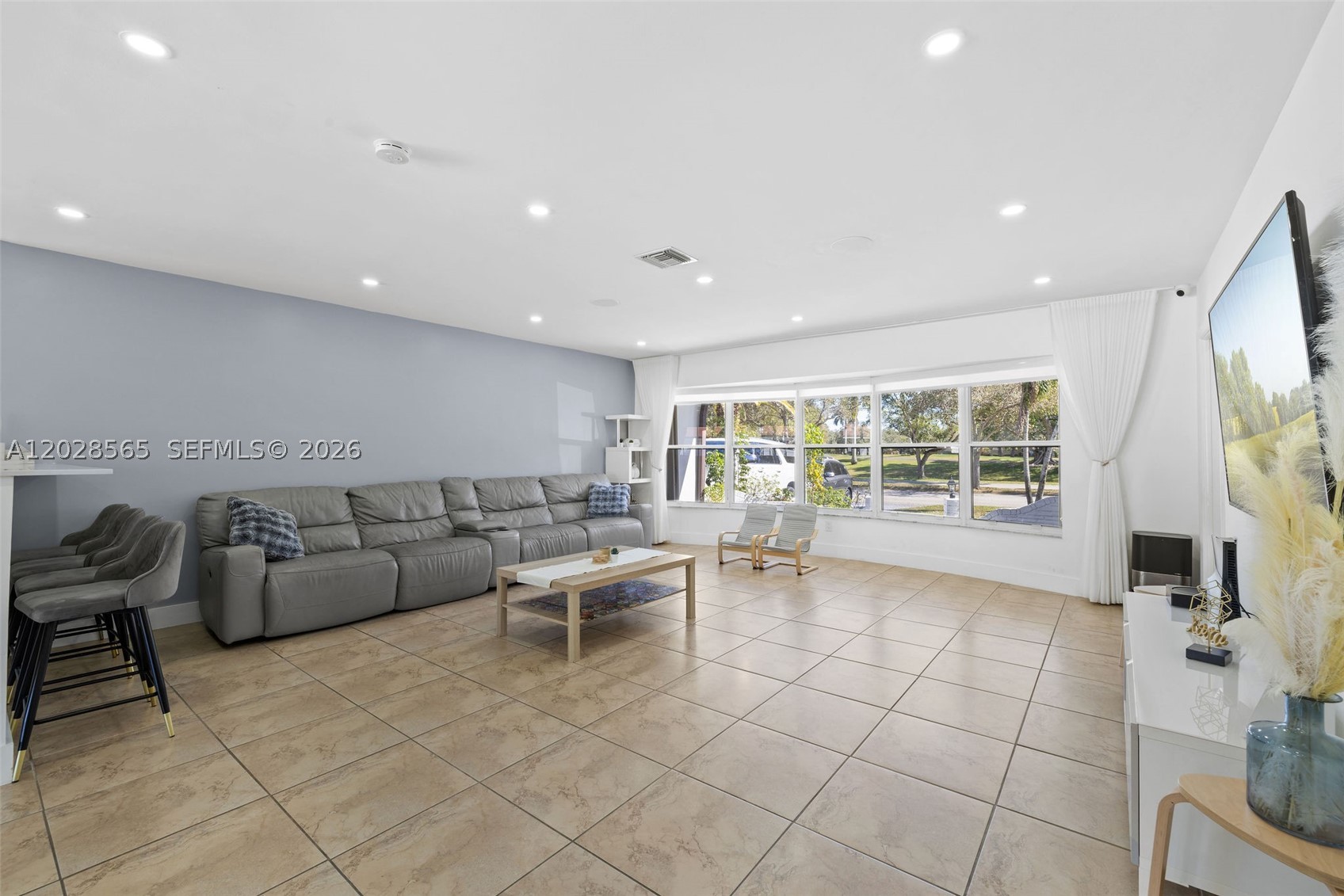 HOLLYWOOD HILLS NORTH SEC - Residential