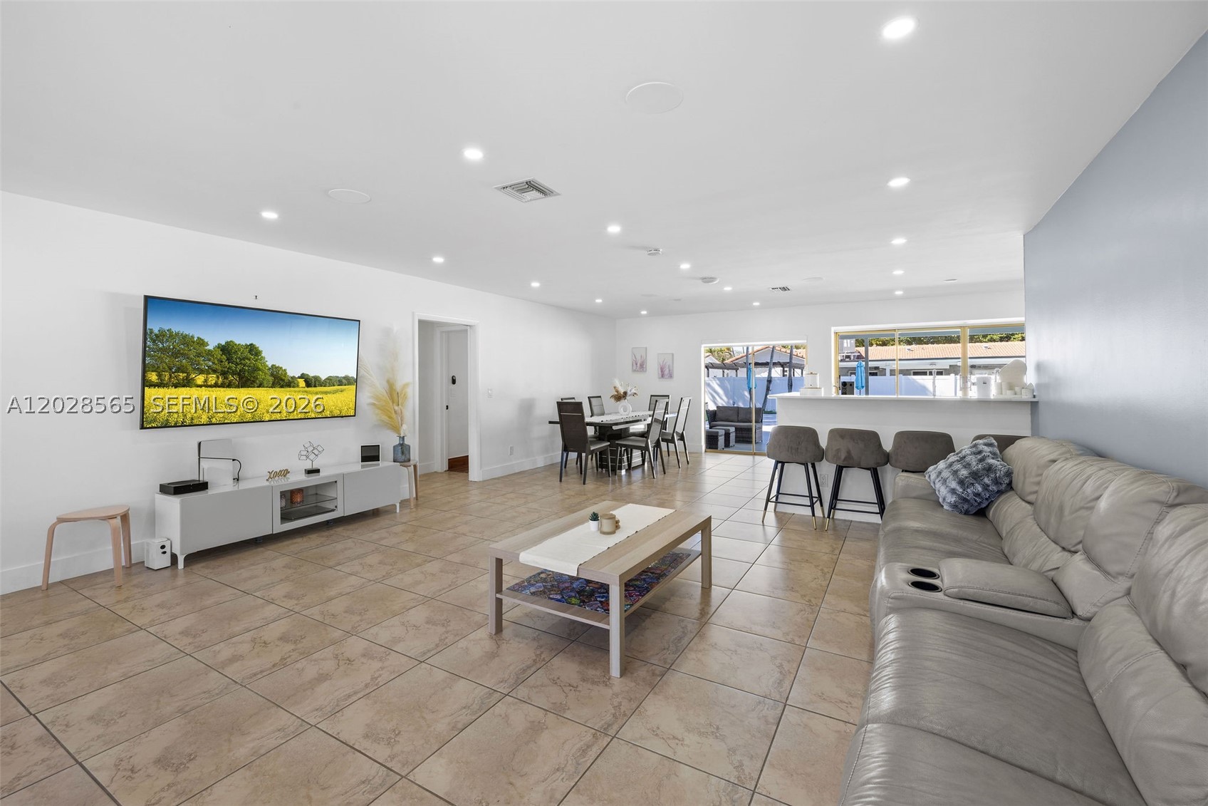 HOLLYWOOD HILLS NORTH SEC - Residential