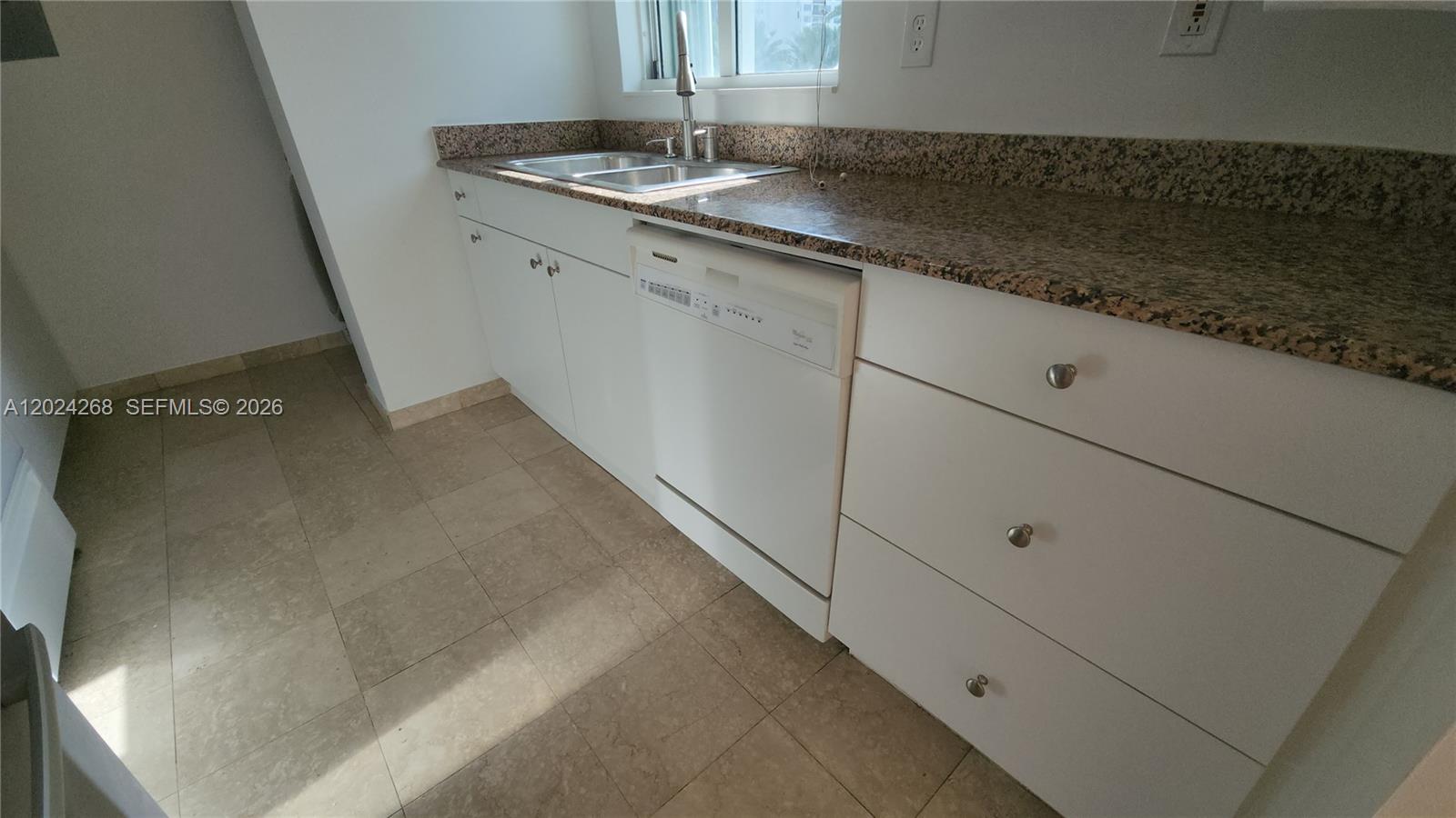 THE GRANDVIEW CONDO - Residential