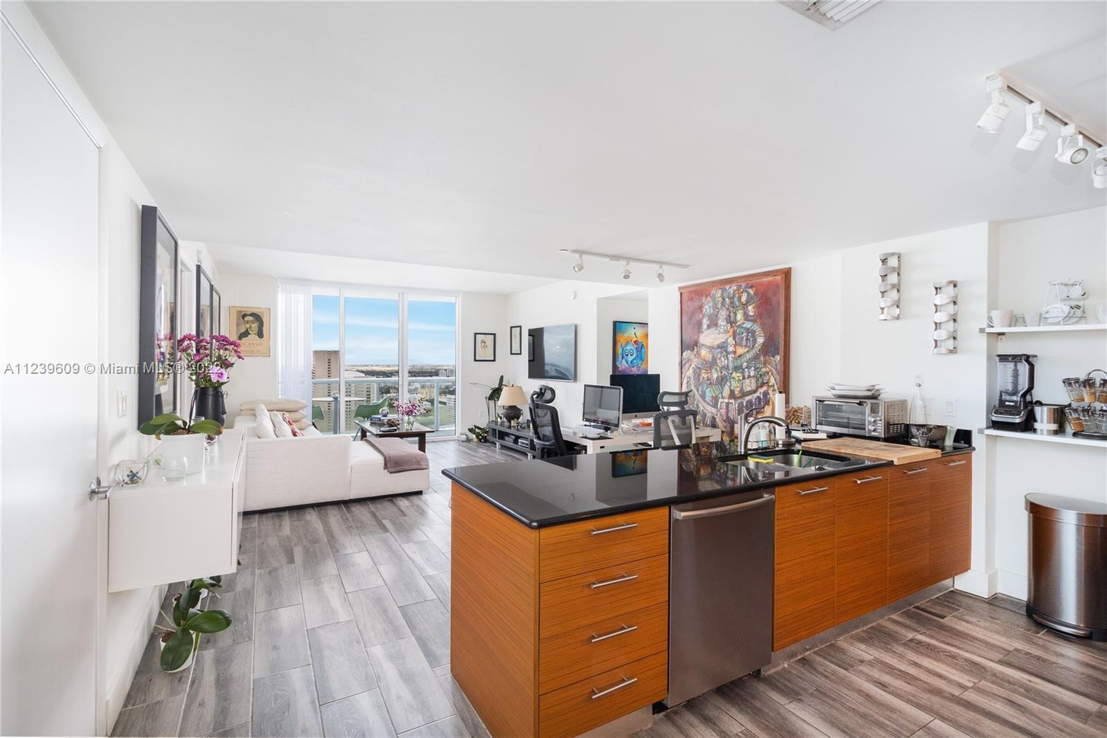 50 BISCAYNE CONDO - Residential Lease