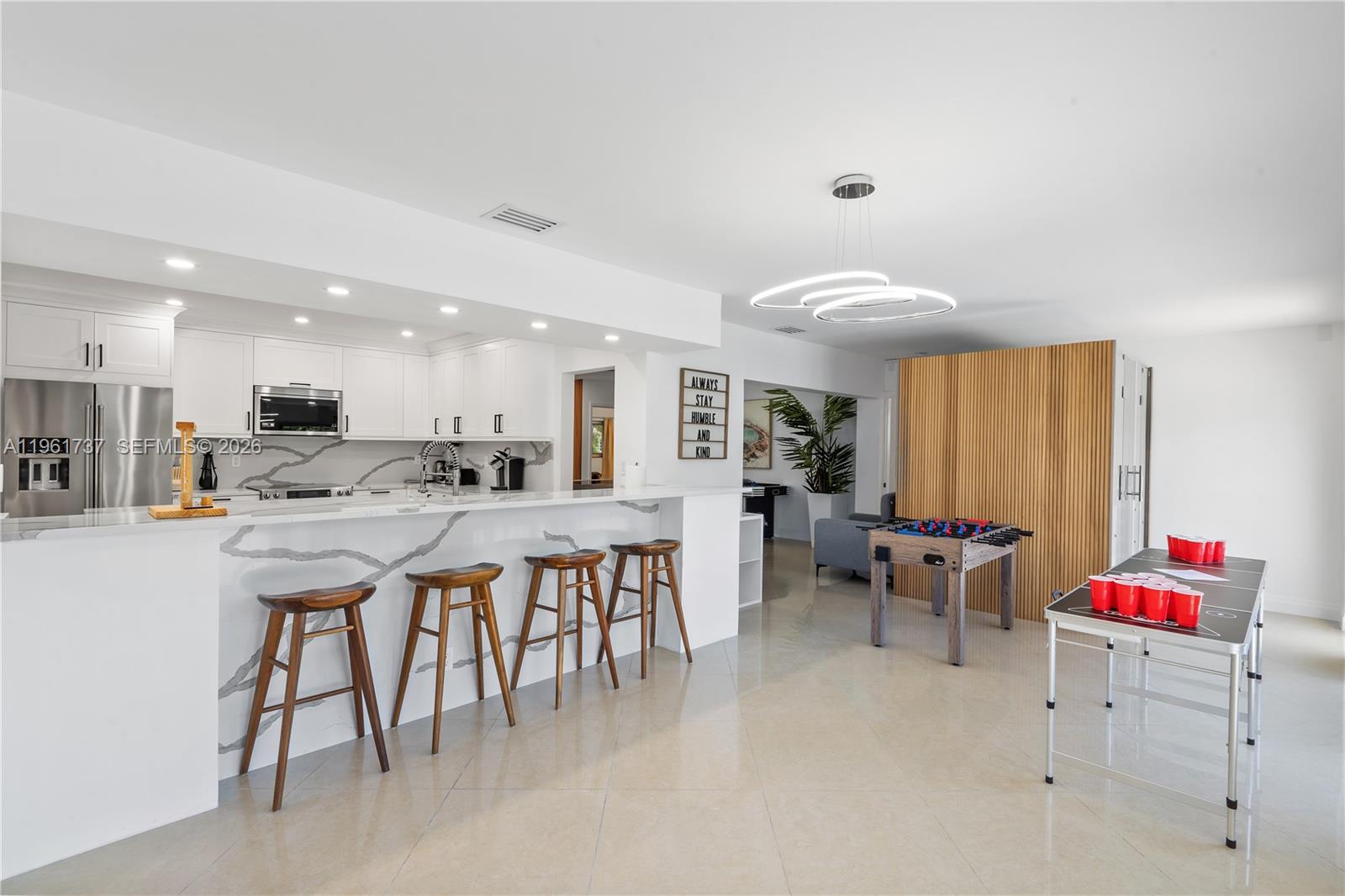 HOLLYWOOD LAKES SECTION - Residential