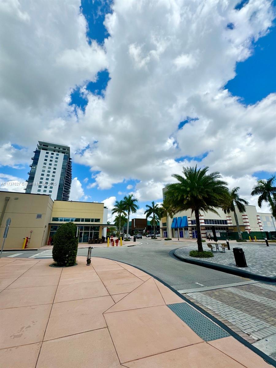 5252 PASEO CONDO - Residential Lease