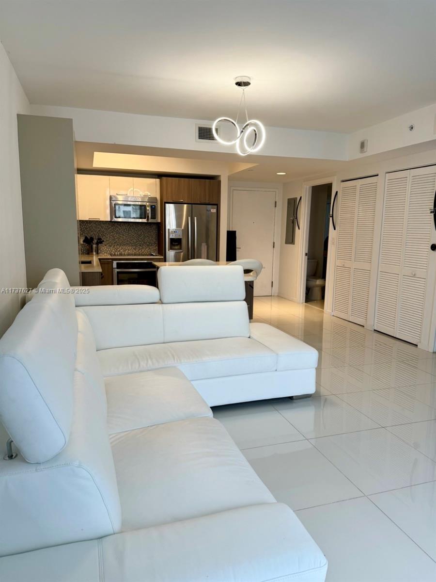 5252 PASEO CONDO - Residential Lease
