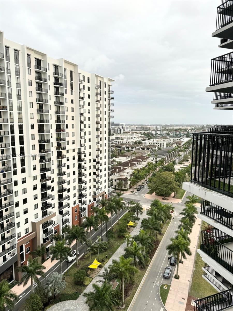 5252 PASEO CONDO - Residential Lease