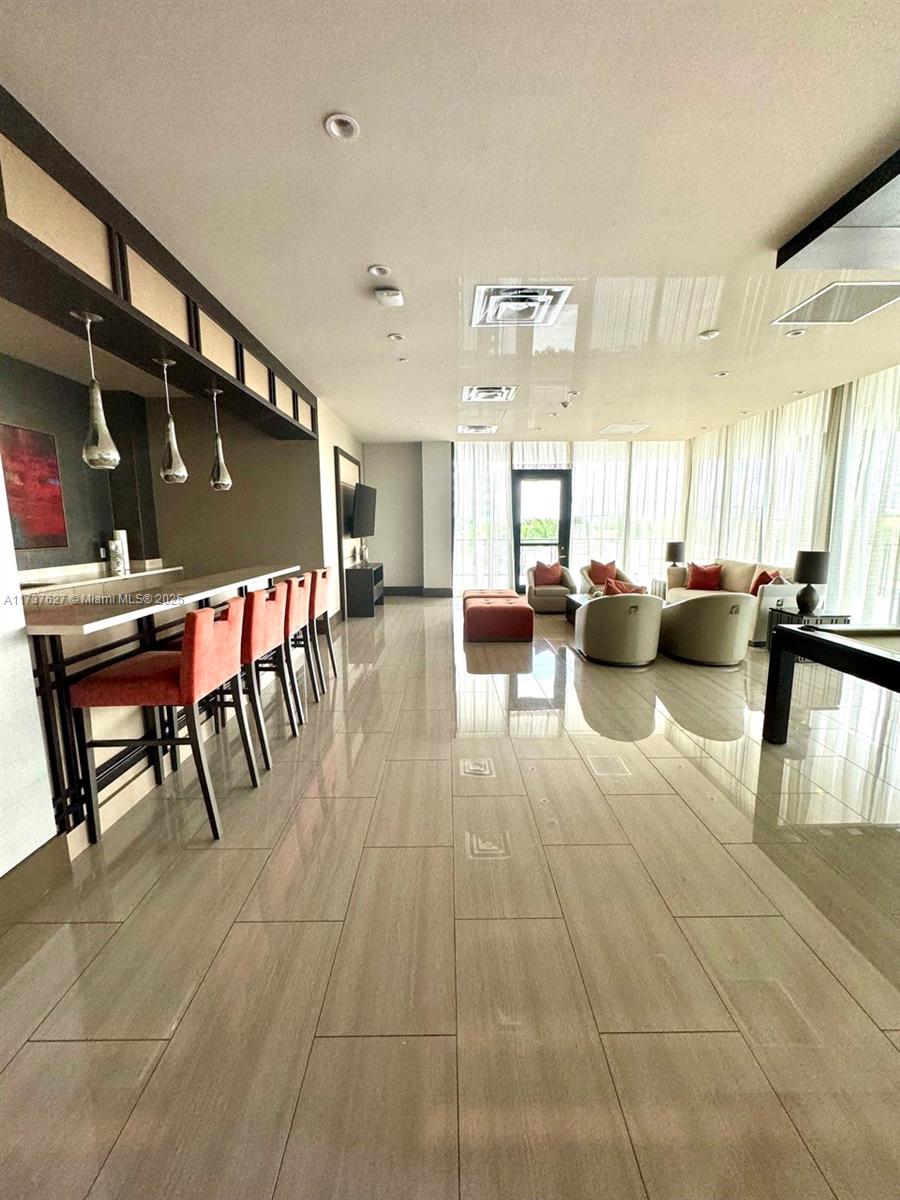 5252 PASEO CONDO - Residential Lease