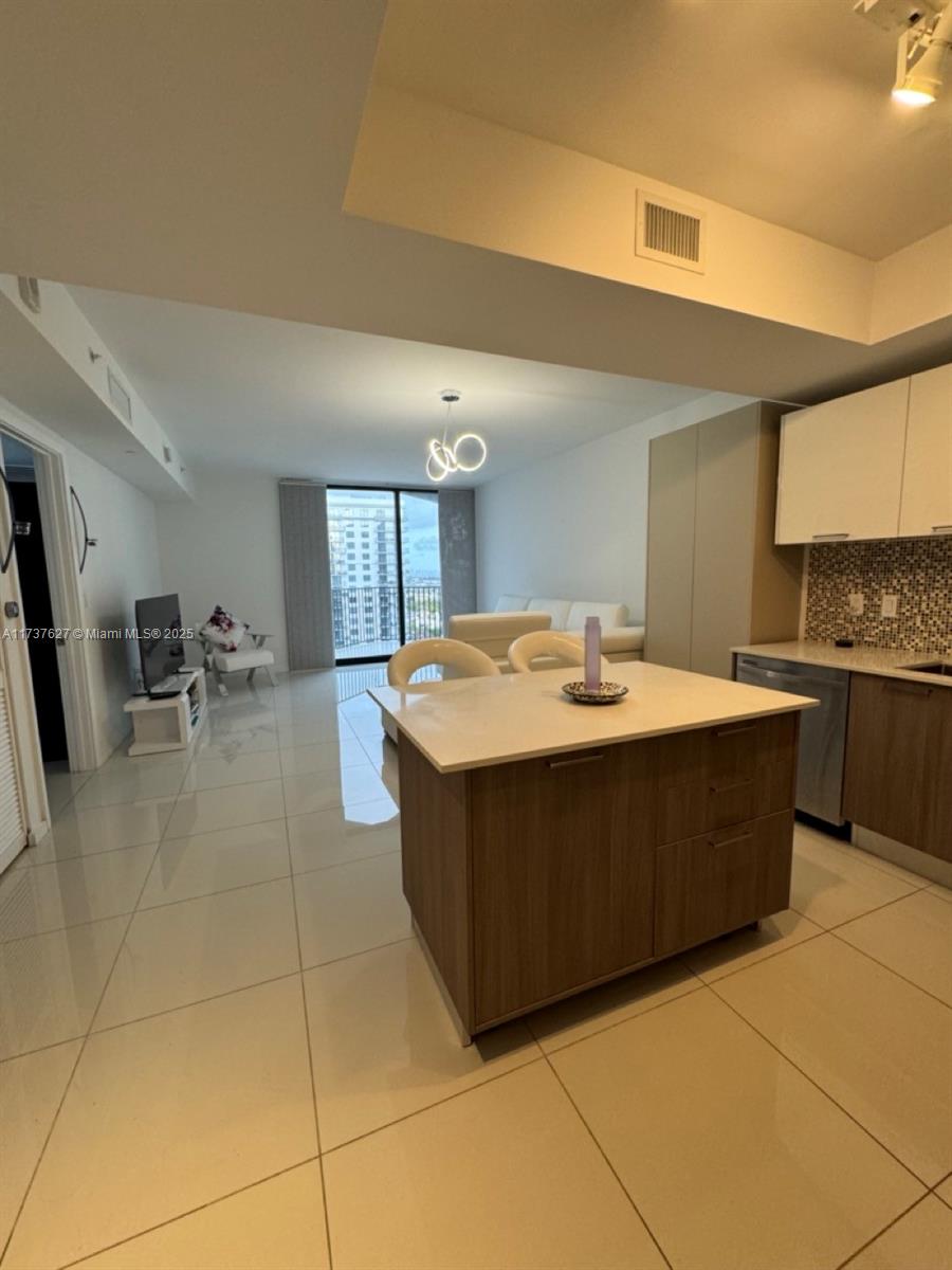 5252 PASEO CONDO - Residential Lease