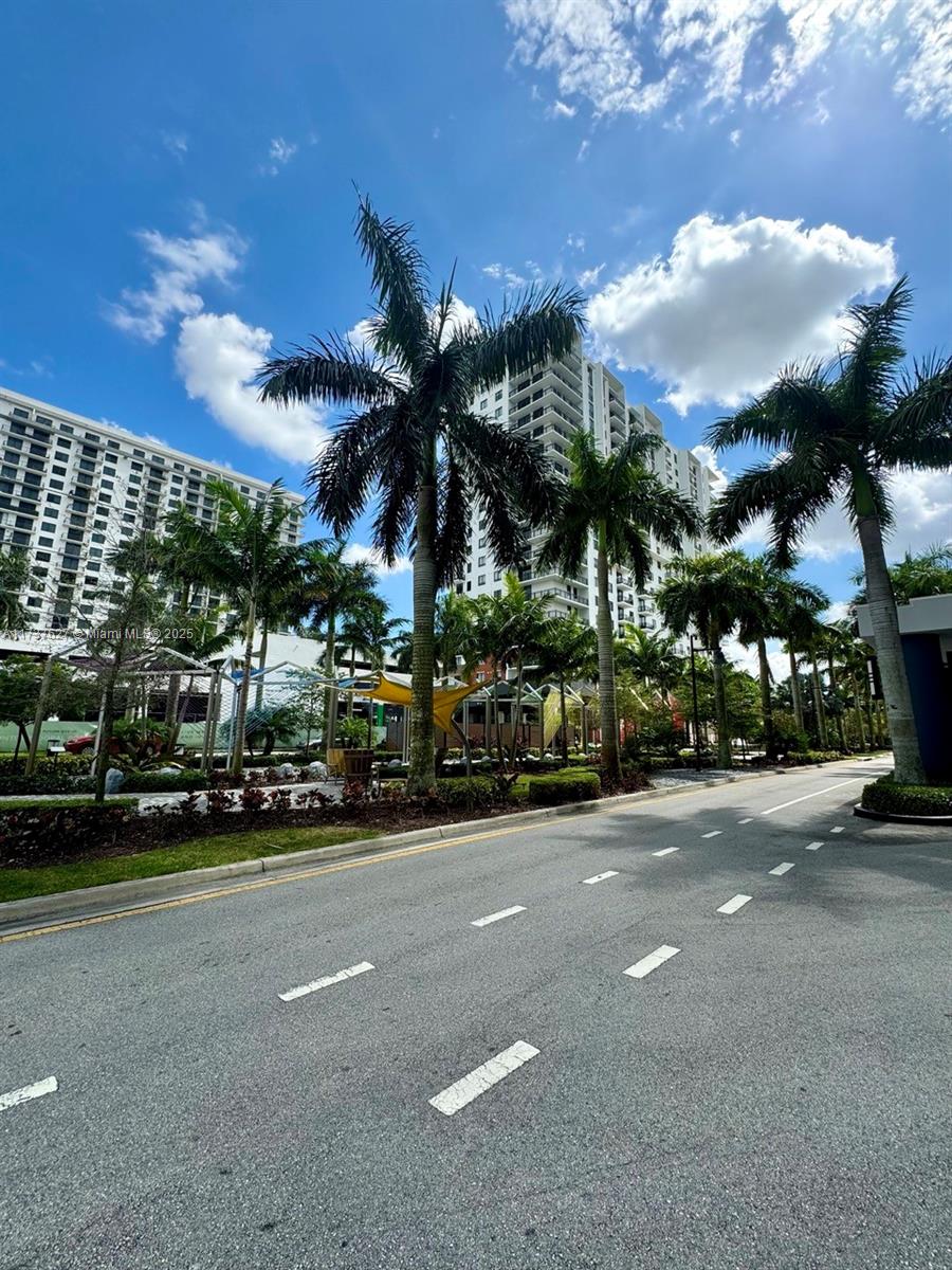 5252 PASEO CONDO - Residential Lease