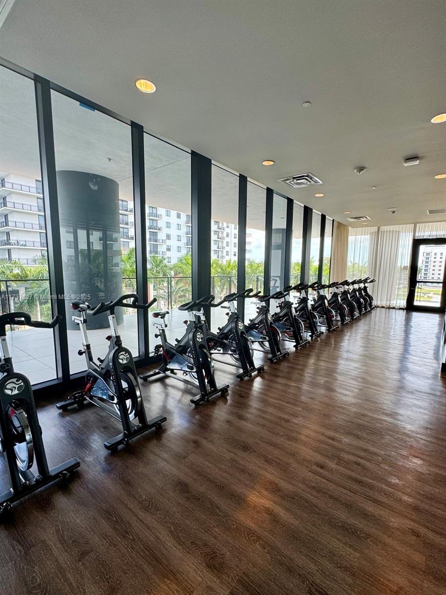 5252 PASEO CONDO - Residential Lease