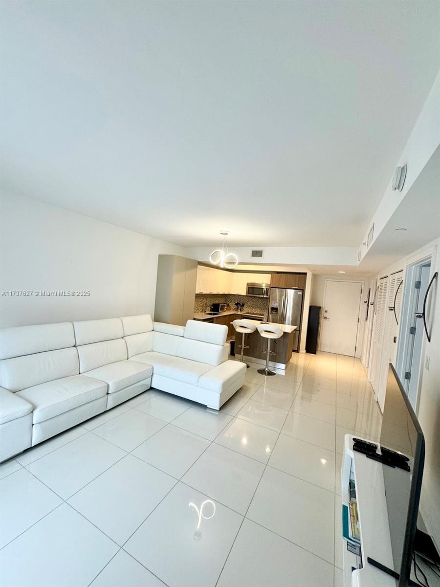 5252 PASEO CONDO - Residential Lease