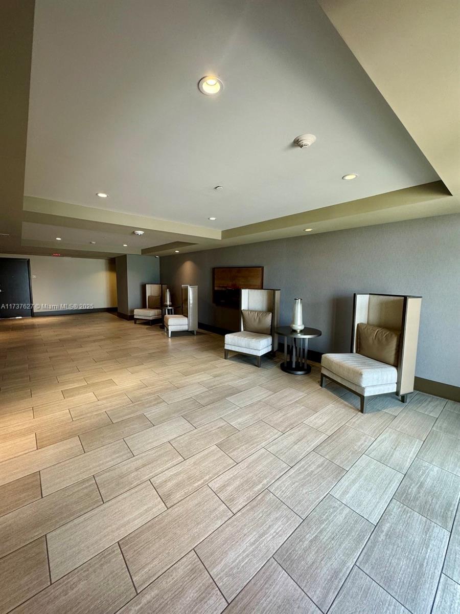 5252 PASEO CONDO - Residential Lease