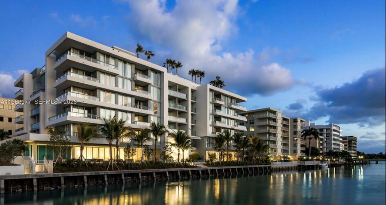 BAY HARBOUR ISLAND - Residential