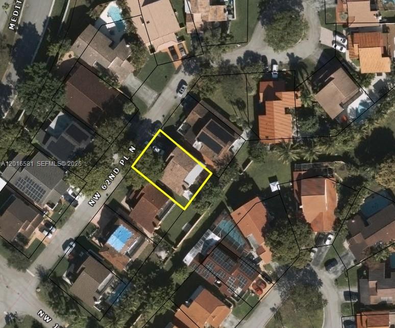 SPACIOUS AND WELL-MAINTAINED SINGLE-FAMILY HOME LOCATED IN THE CENTRAL AREA OF HIALEAH/MIAMI LAKES, IN THE GATED COMMUNITY OF THE MOORS.  FEATURES INCLUDE 3 BEDROOMS, 3 BATHROOMS. LOW MONTHLY HOA DUES!