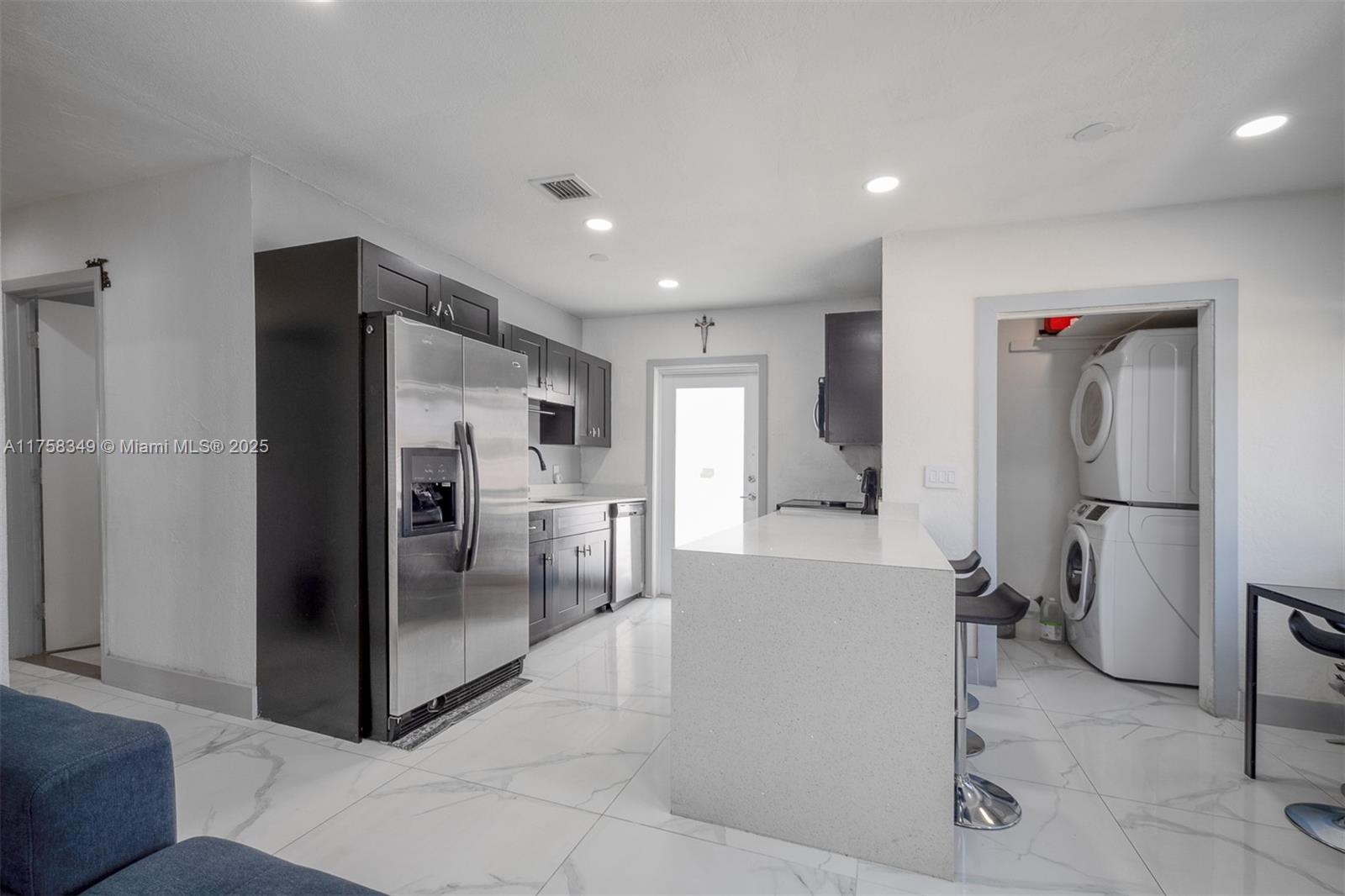 BISCAYNE RIVER GARDENS - Residential